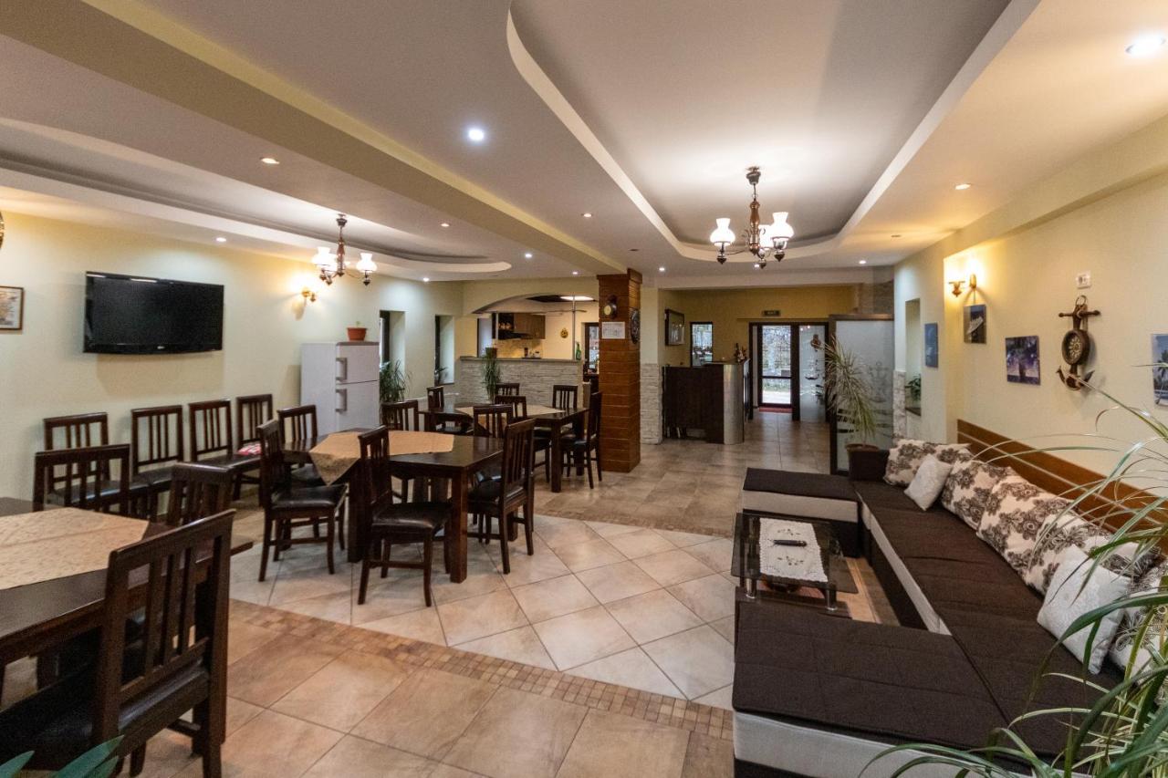 Pension Master Sinaia Exterior photo