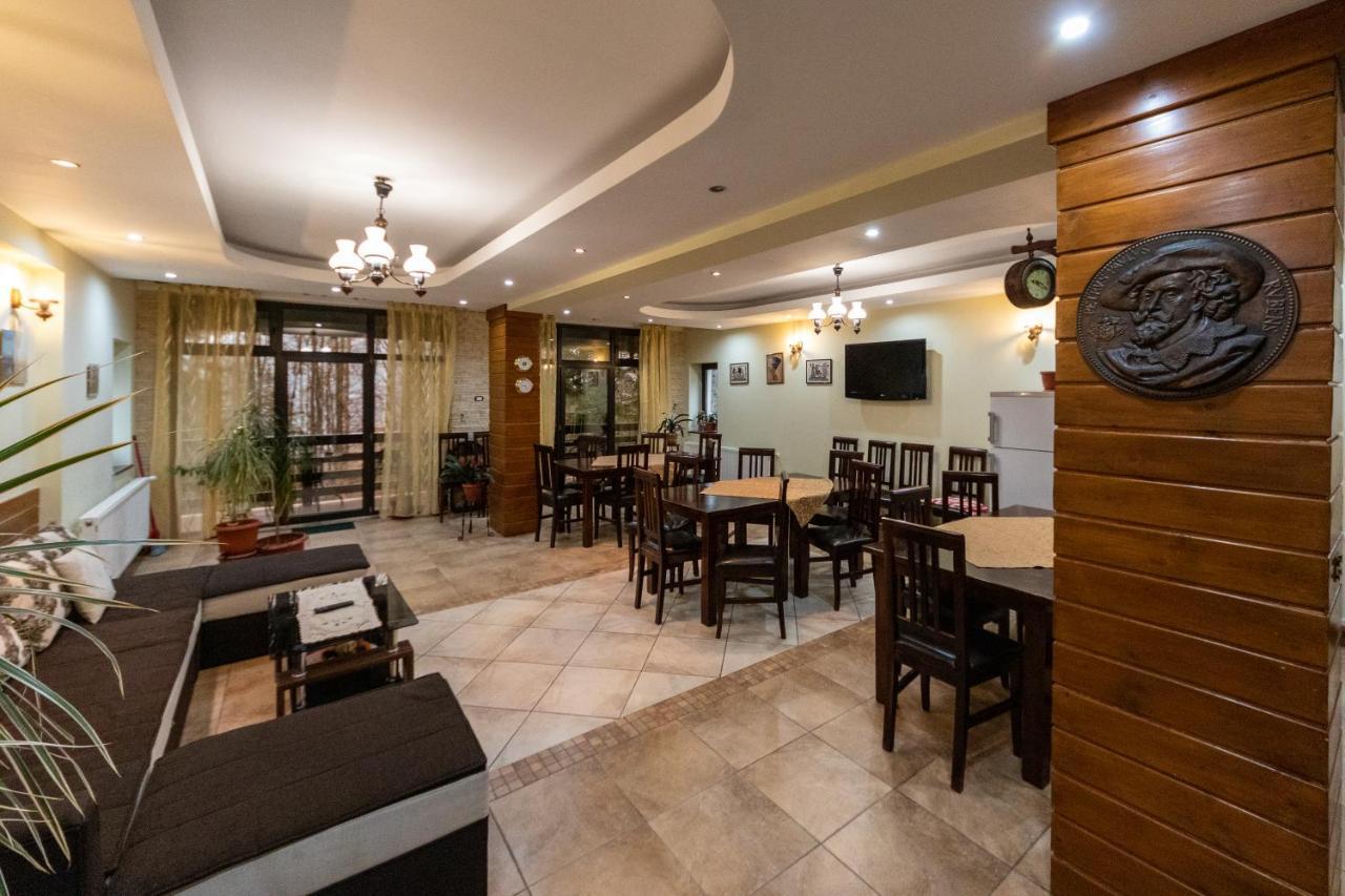 Pension Master Sinaia Exterior photo